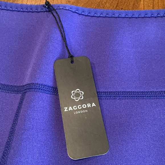 🌸NWT ZAGGORA Hot Pant Workout Capri Legging - womens size 2XL - Picture 3 of 12